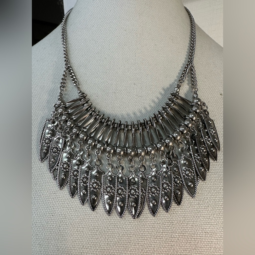 Silvertone collar style industrial vibe necklace